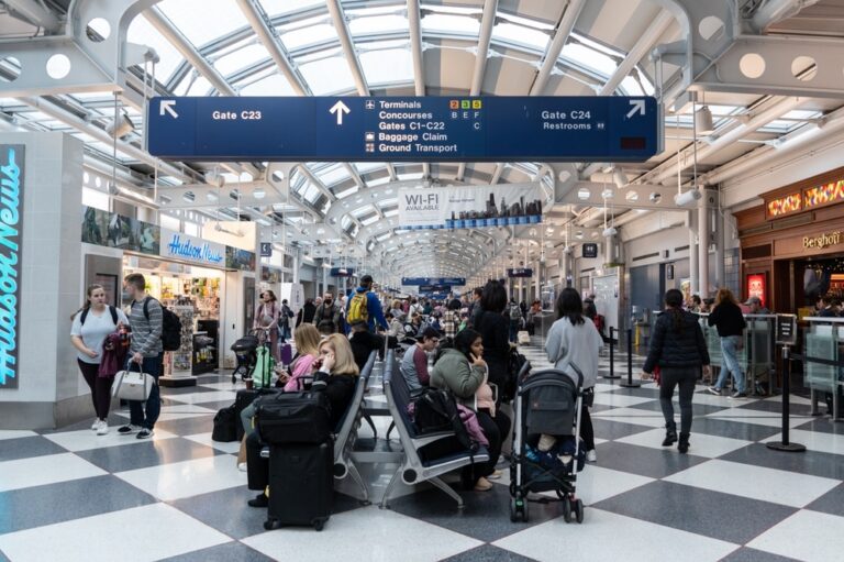 Flying Through Chicago This Summer? The FAA Capped O’Hare Flights